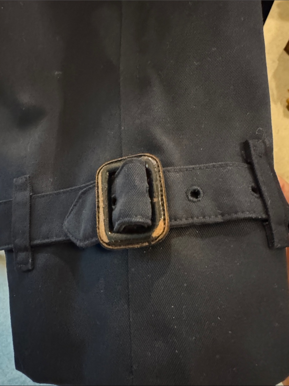Burberrys of London Navy Double-Breasted Trench Coat 42L Missing Belt - Picture 15 of 15